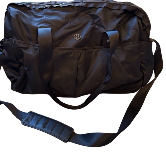 lululemon athletica Handbags - LULULEMON Bag, black